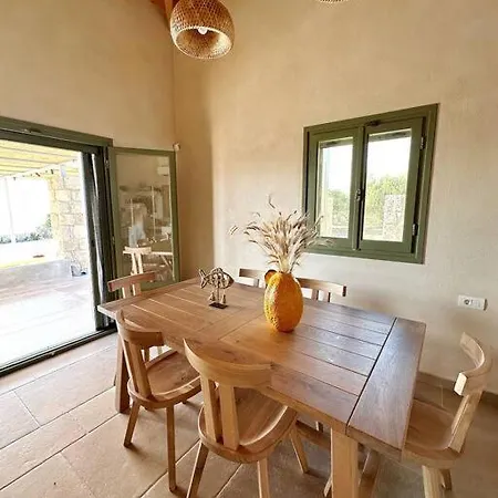 Elaionas Stonehouse Апартаменты