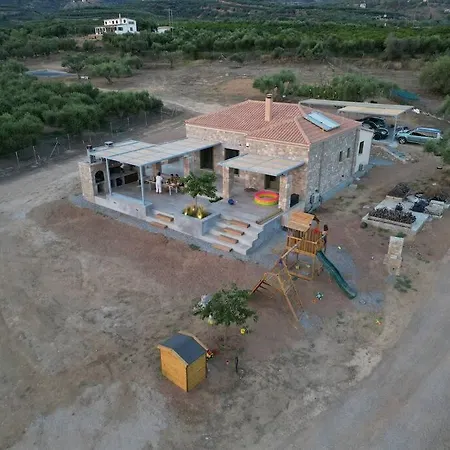 Elaionas Stonehouse Apartment Pakia