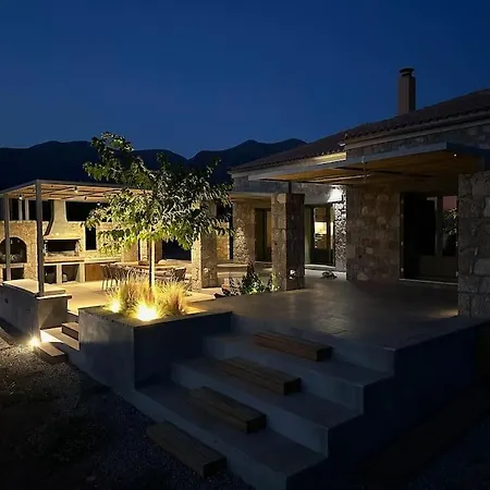Апартаменты Elaionas Stonehouse Pakia