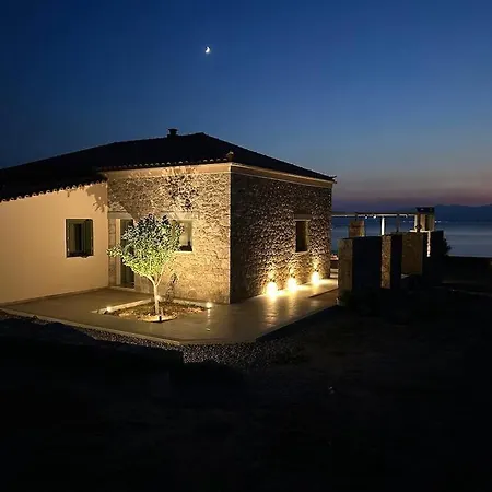 Appartement Elaionas Stonehouse Pakia