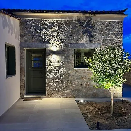 Elaionas Stonehouse Апартаменты Pakia