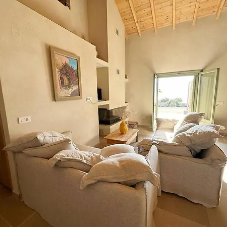 Elaionas Stonehouse